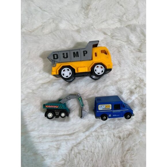 ✨ 5 For $15 ✨Children’s Construction Vehicles Bundle - Picture 4 of 5